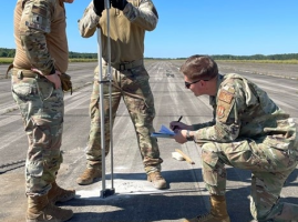 【新闻资讯】美空军推出新应用程序以简化机场评估流程