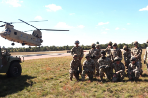 【新闻资讯】美军士兵在麦科伊堡接受弹药供应课程训练