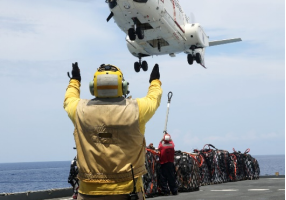 【新闻资讯】美国海军依赖民用承包商提供后勤保障能力
