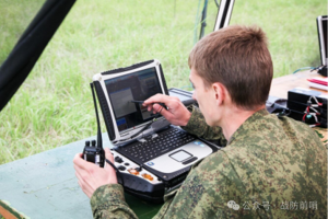 【演训追踪】 俄军“北部”军队集群开办野战学校培训无人机操作员