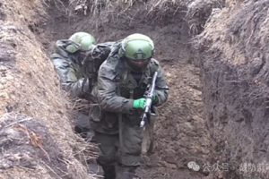 【演训追踪】俄军加强阵地前沿突击作战训练