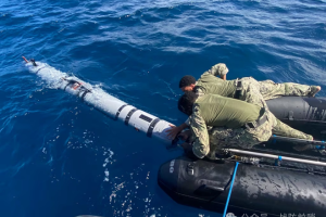 【兵器发展】 美国防部将无人潜航器视为海军发展的重要组成部分