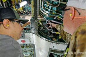 【新闻资讯】美空军第561飞机维修中队在F-15E完成首个“鹰”式主/被动预警和生存系统安装