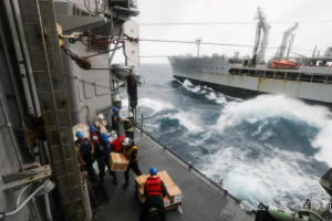 【新闻资讯】海上蜂群：美军拟用自主舰艇打造“按需补给”新体系